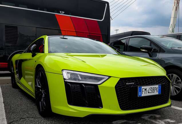 Audi R8 V10 Plus 2015