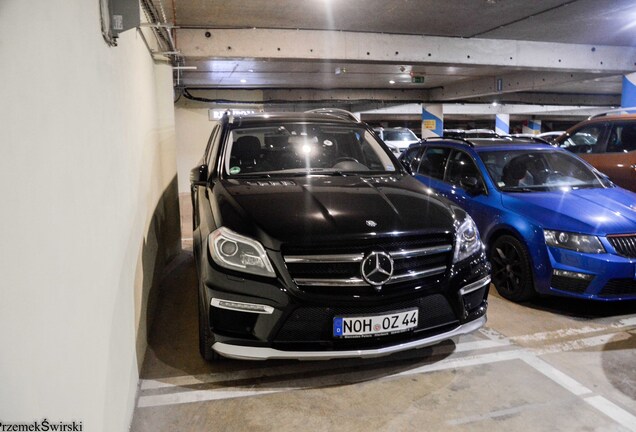 Mercedes-Benz GL 63 AMG X166