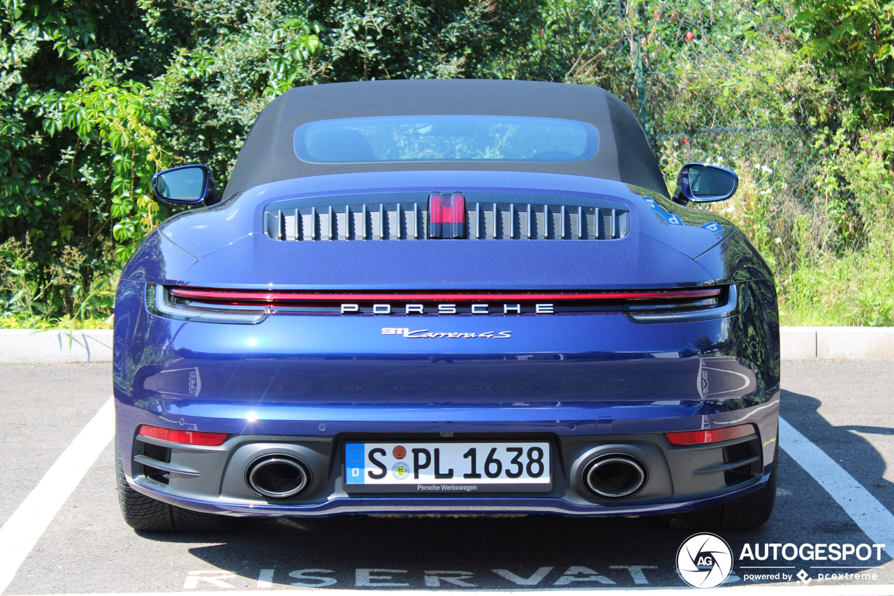 Porsche 992 Carrera 4S Cabriolet