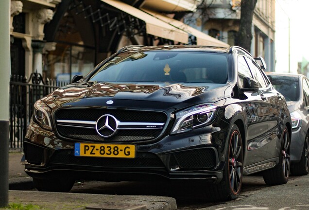 Mercedes-Benz GLA 45 AMG X156