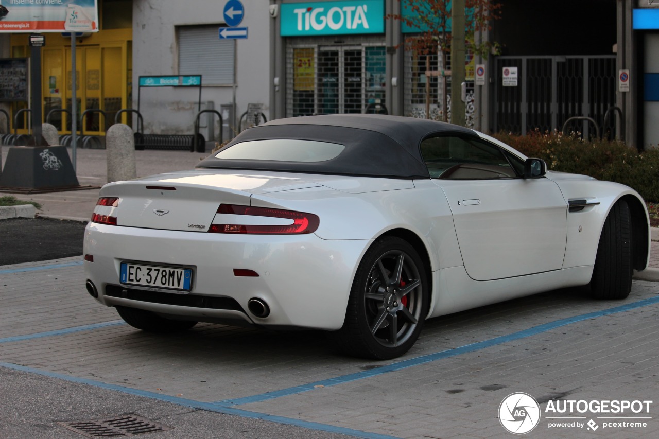 Aston Martin V8 Vantage Roadster