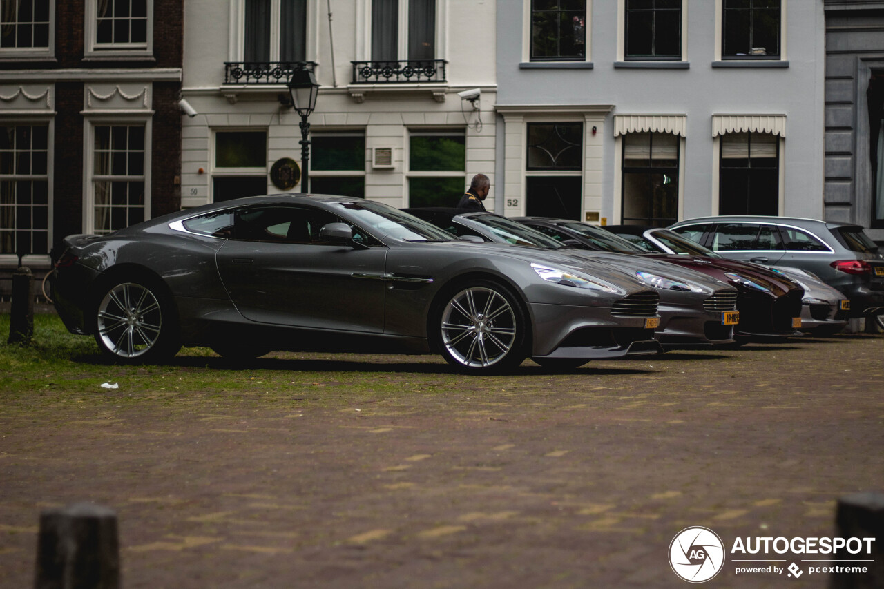 Aston Martin Vanquish 2013