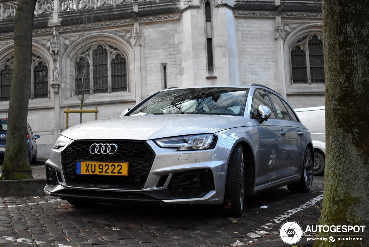 Audi RS4 Avant B9