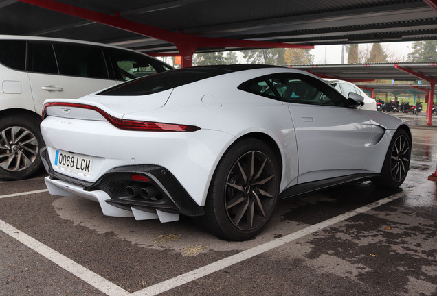 Aston Martin V8 Vantage 2018