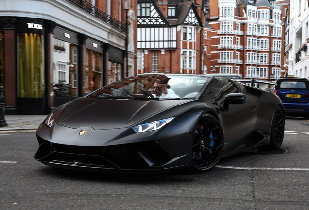 Lamborghini Huracán LP640-4 Performante Spyder