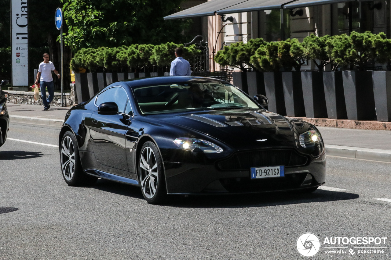 Aston Martin V12 Vantage S