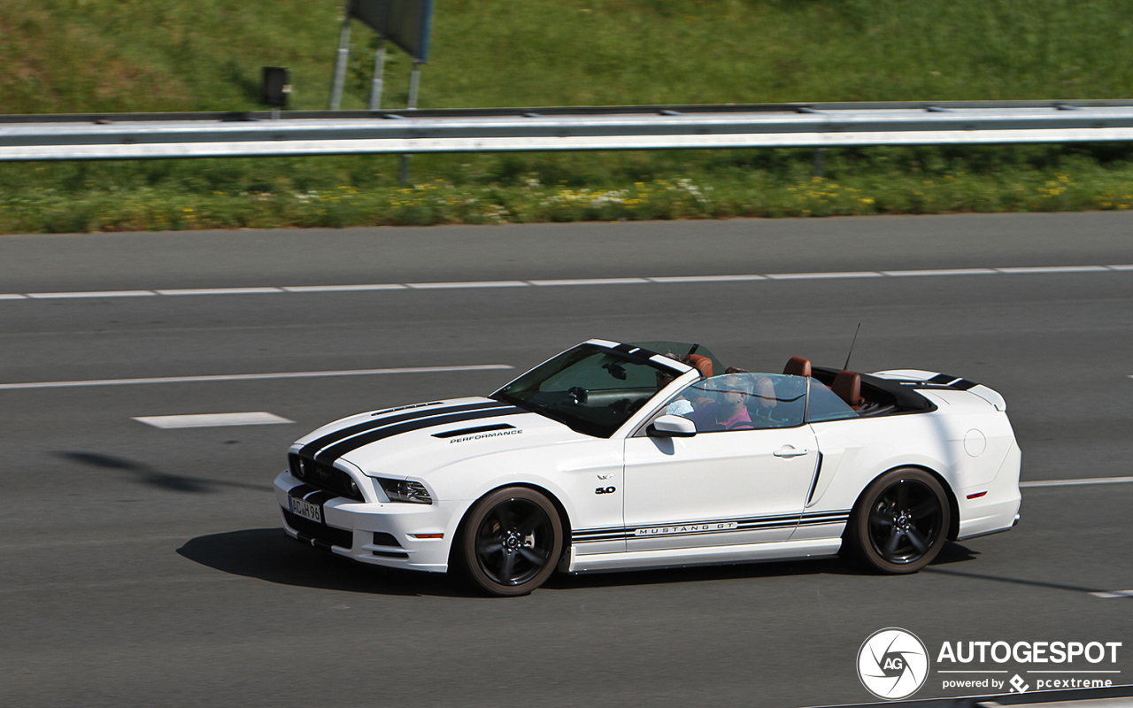 Ford Mustang GT Convertible 2013