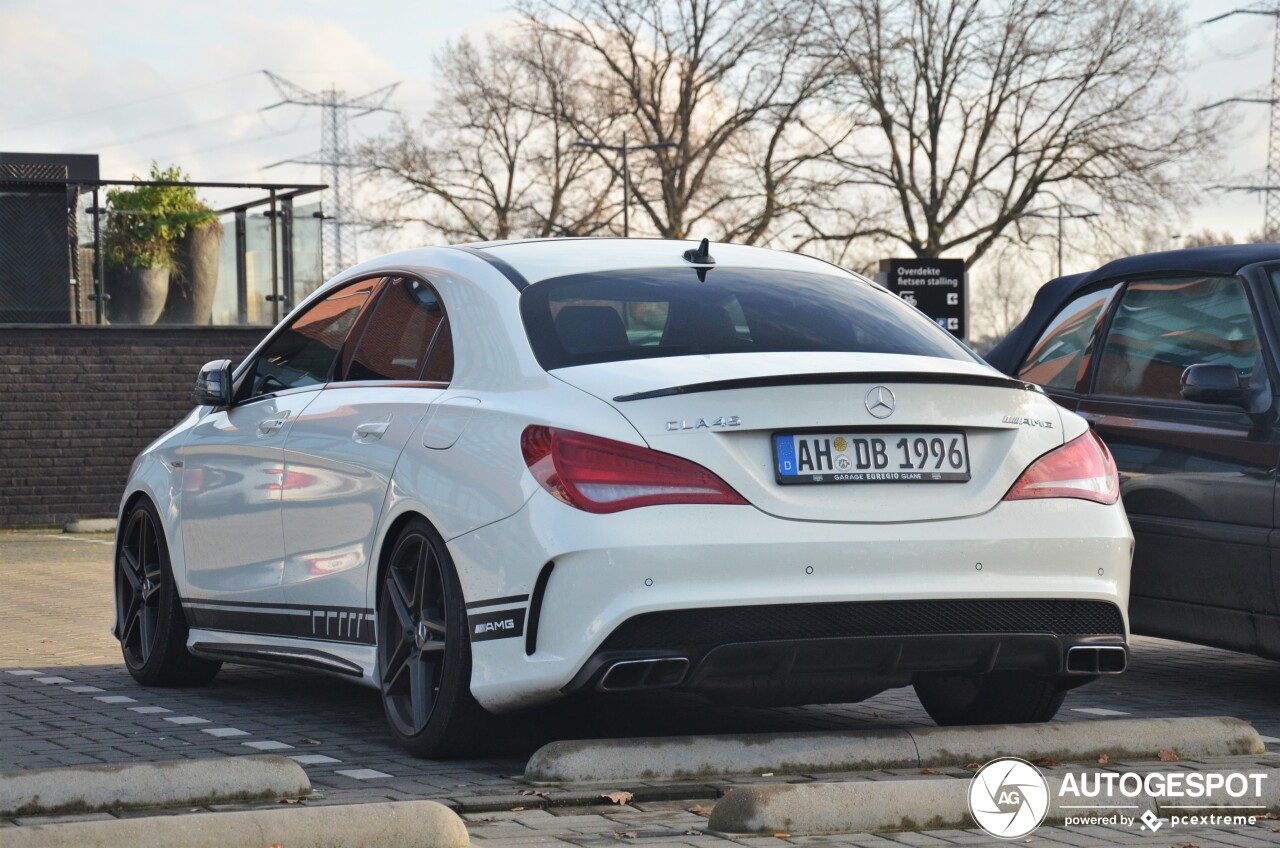 Mercedes-Benz CLA 45 AMG C117