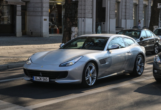 Ferrari GTC4Lusso