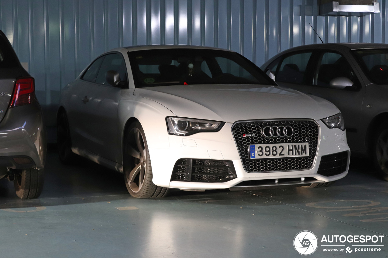 Audi RS5 B8 2012