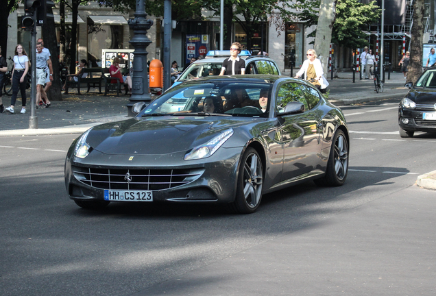 Ferrari FF