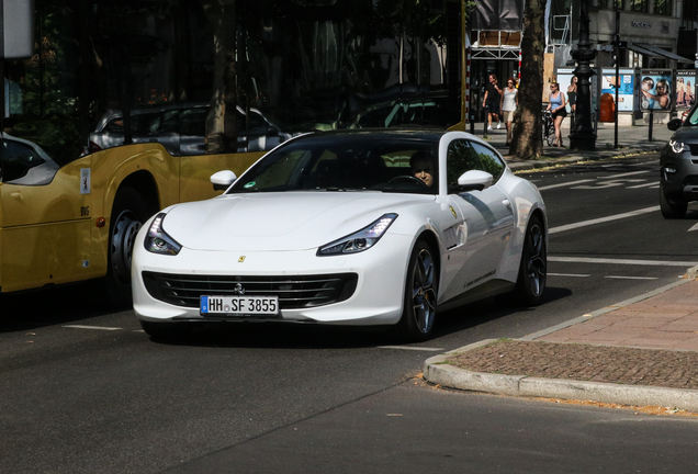 Ferrari GTC4Lusso T