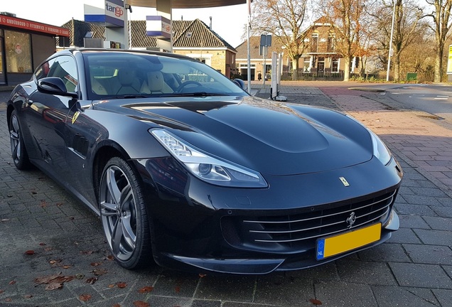 Ferrari GTC4Lusso