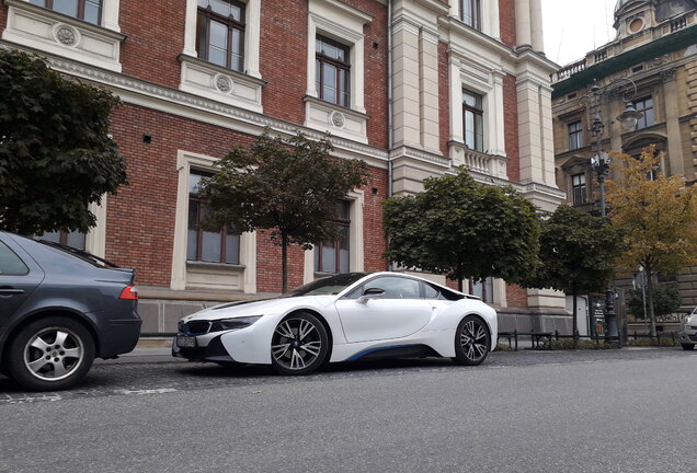 BMW i8