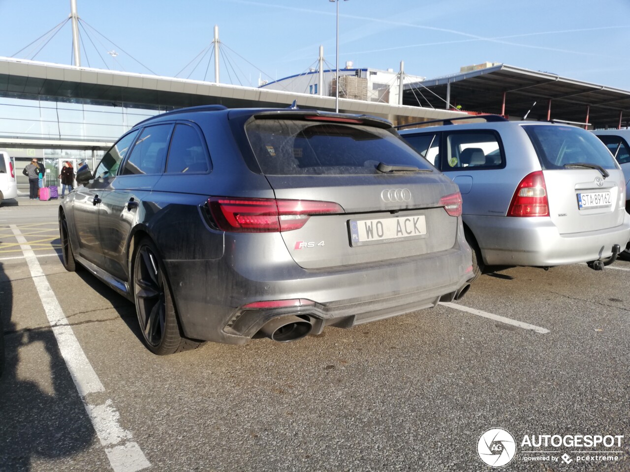 Audi RS4 Avant B9