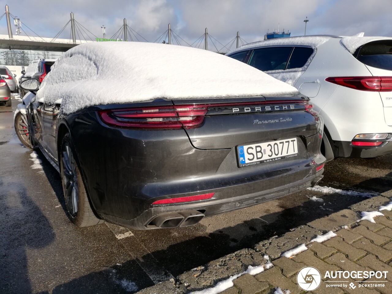 Porsche 971 Panamera Turbo