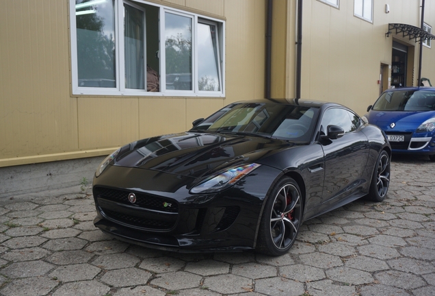 Jaguar F-TYPE R Coupé