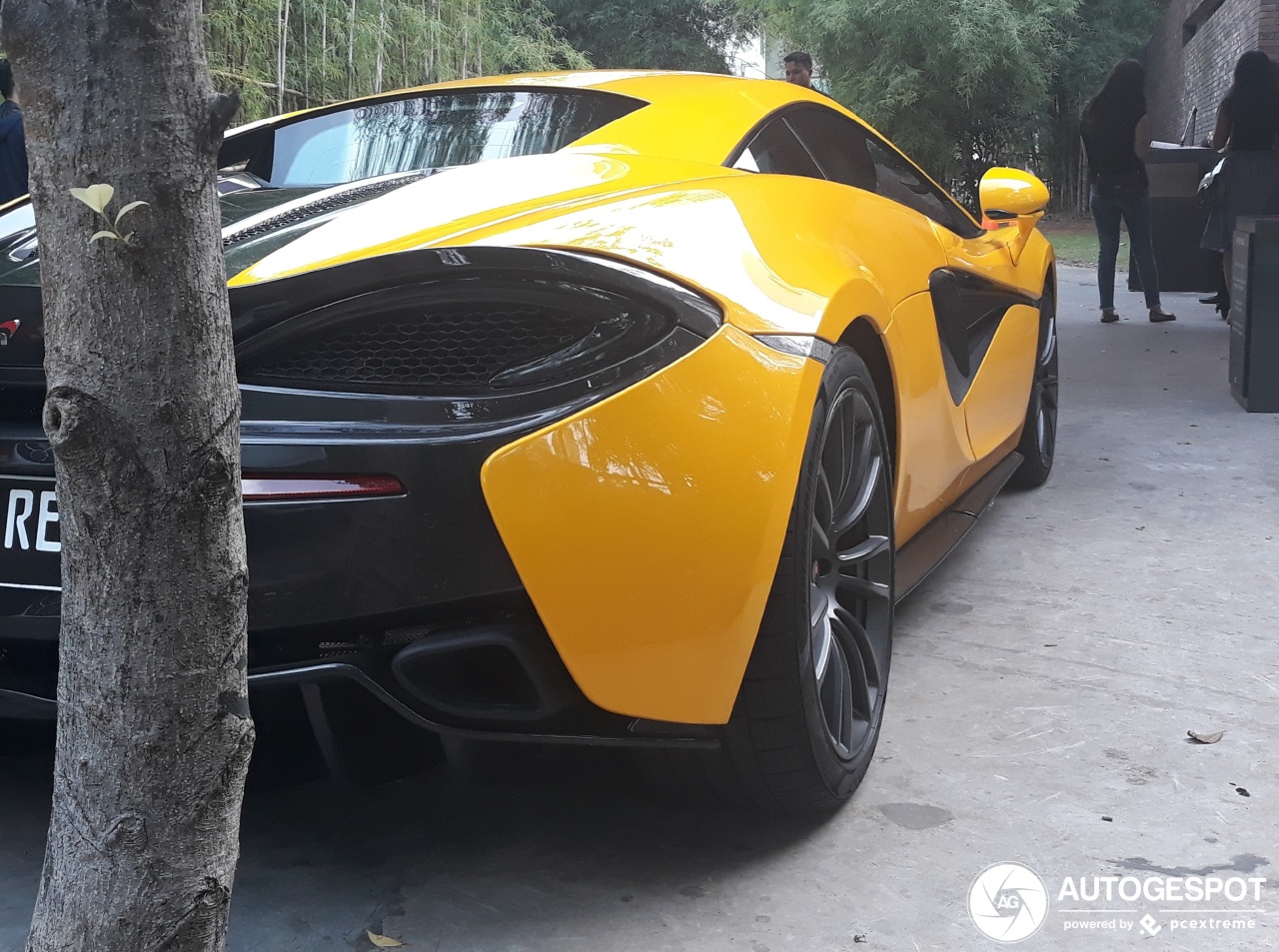 McLaren 570S