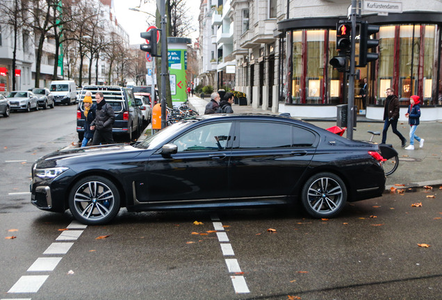 BMW M760Li xDrive 2019