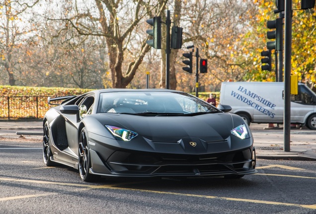 Lamborghini Aventador LP770-4 SVJ