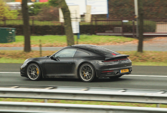 Porsche 992 Carrera 4S