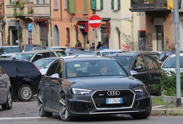 Audi RS4 Avant B9