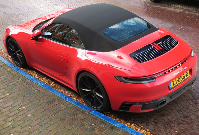 Porsche 992 Carrera 4S Cabriolet