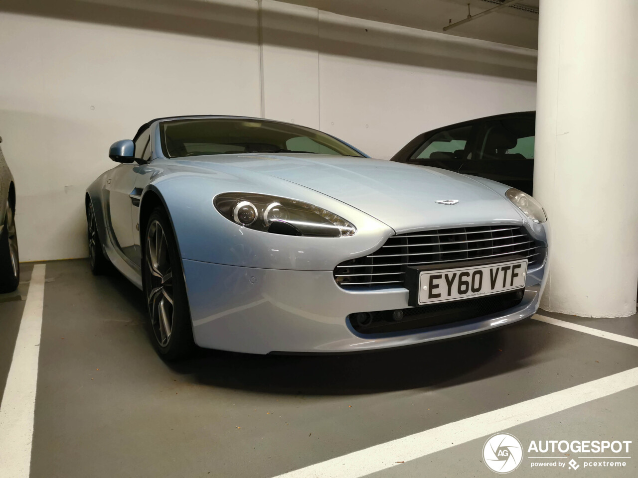 Aston Martin V8 Vantage Roadster