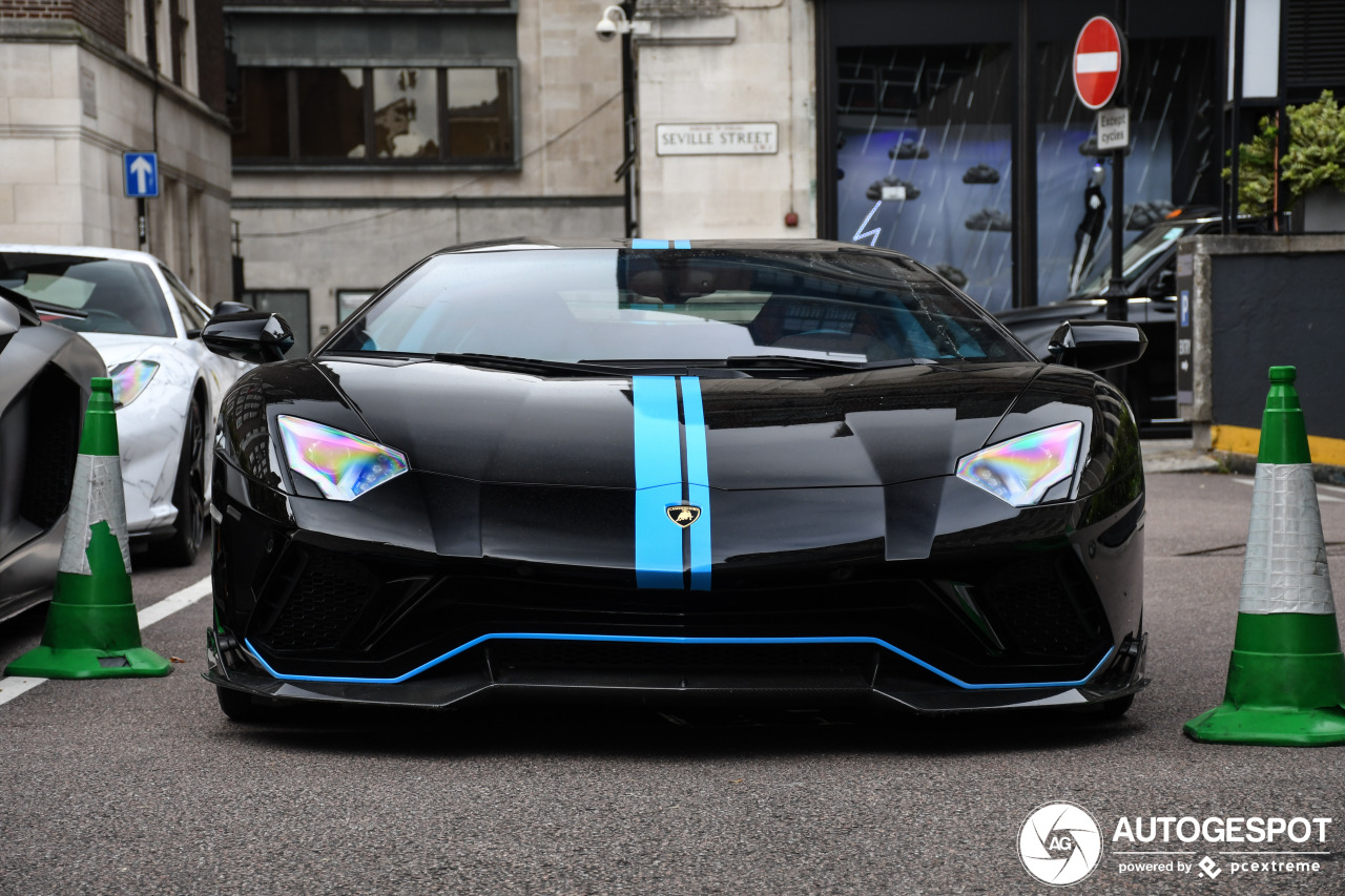 Lamborghini Aventador S LP740-4