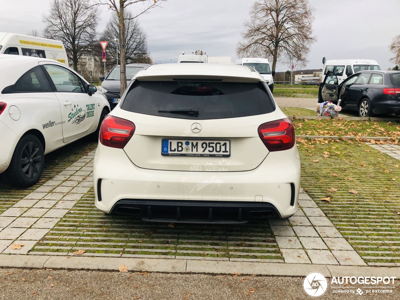 Mercedes-AMG A 45 W176 2015