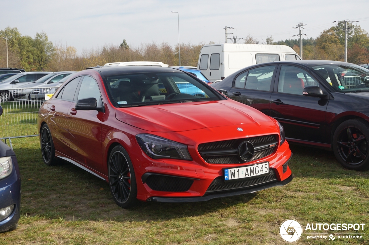 Mercedes-Benz CLA 45 AMG C117