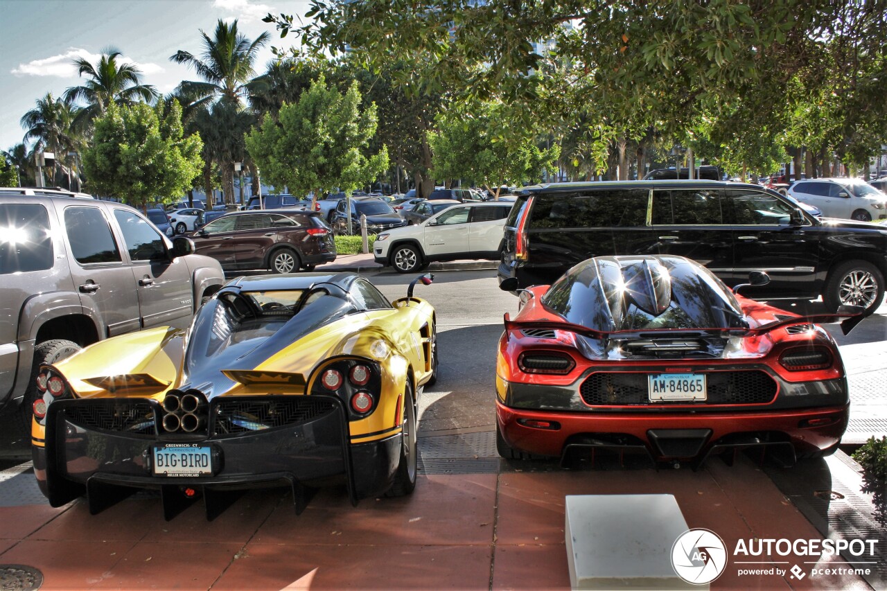 艳阳下的天王超跑：科尼赛克 Agera XS 与帕加尼 Huayra Roadster
