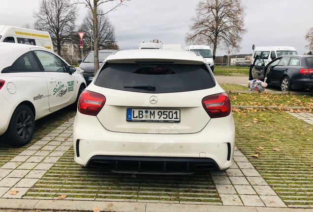 Mercedes-AMG A 45 W176 2015