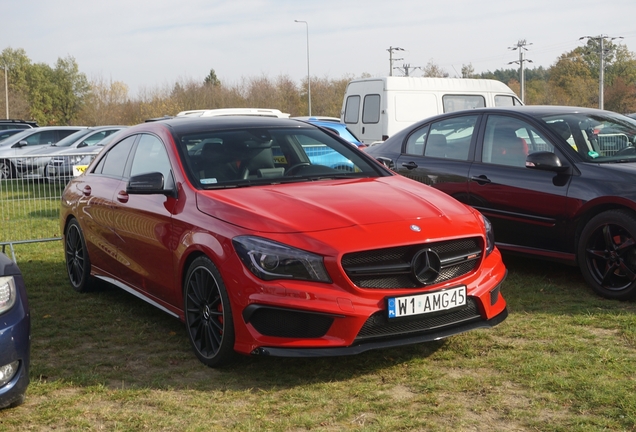 Mercedes-Benz CLA 45 AMG C117