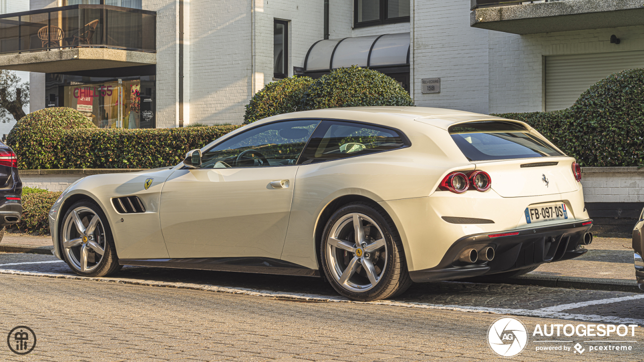 Ferrari GTC4Lusso