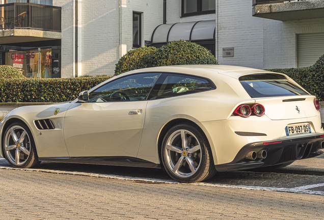 Ferrari GTC4Lusso