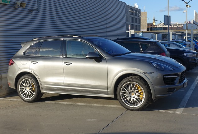 Porsche 958 Cayenne Turbo S