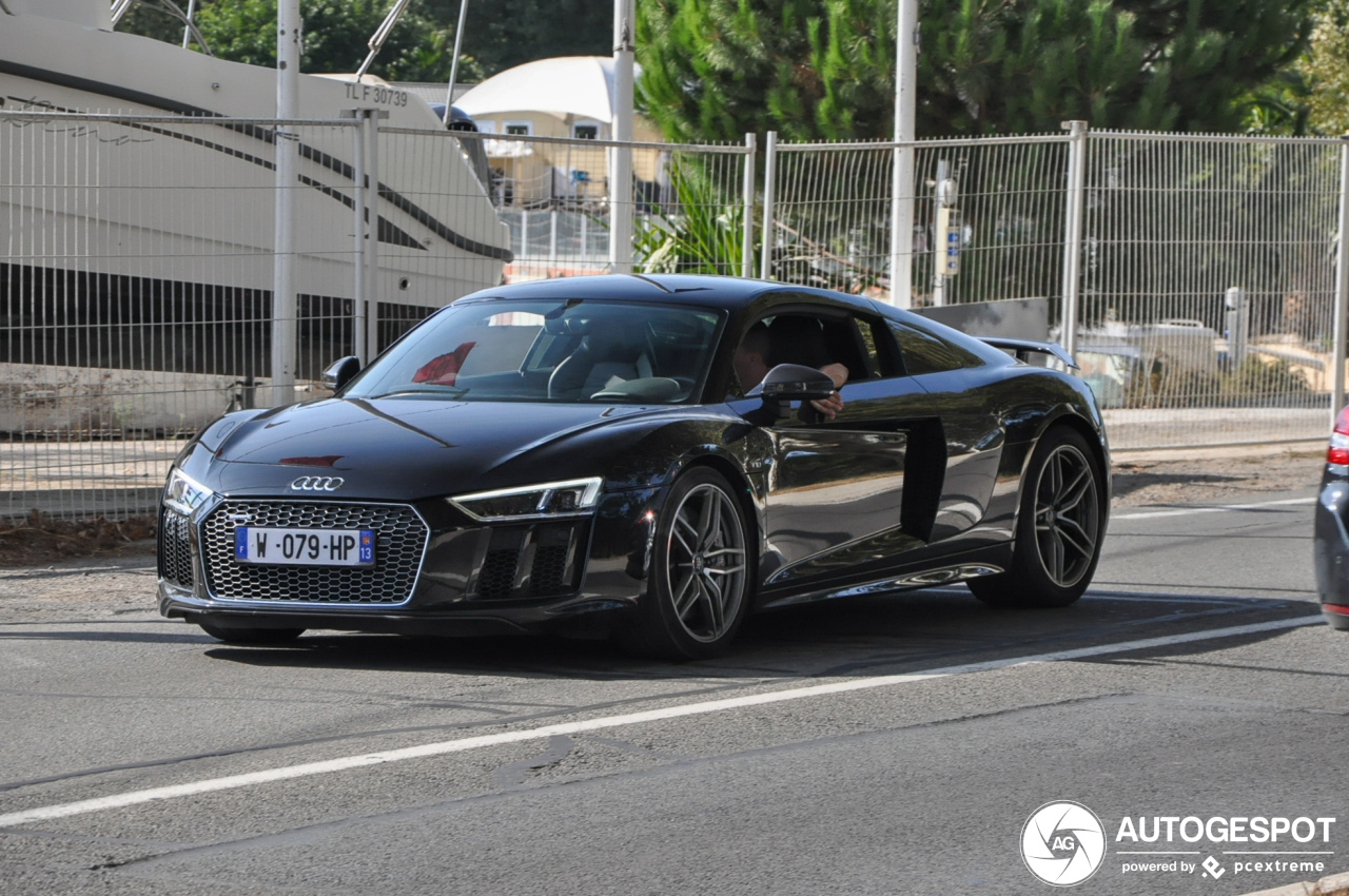 Audi R8 V10 Plus 2015