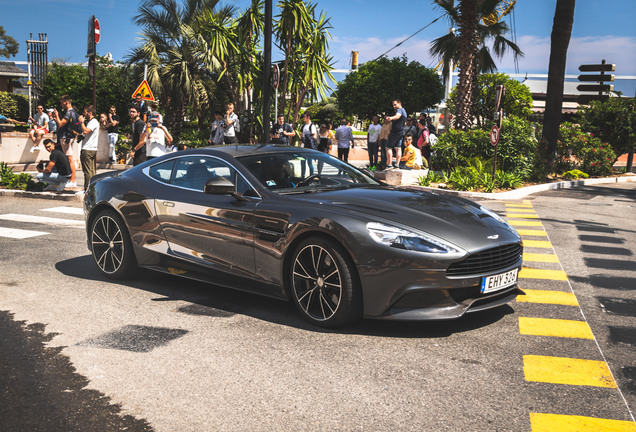 Aston Martin Vanquish 2013