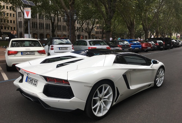 Lamborghini Aventador LP700-4 Roadster