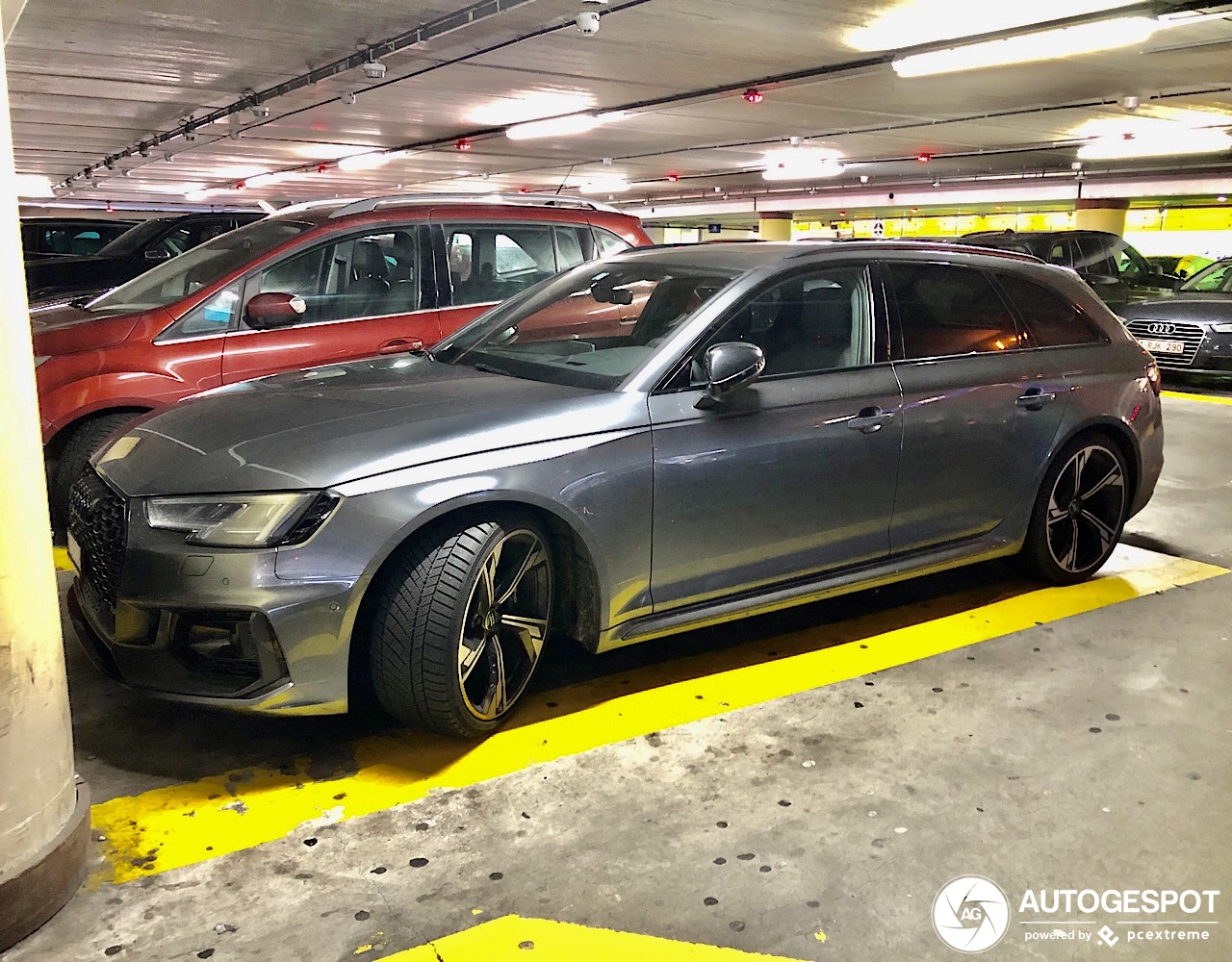 Audi RS4 Avant B9