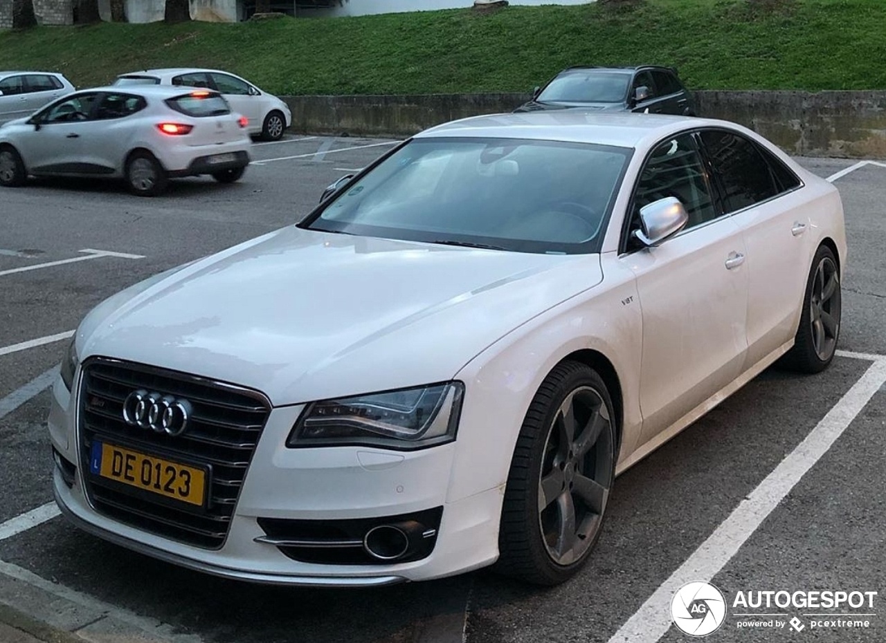 Audi S8 D4