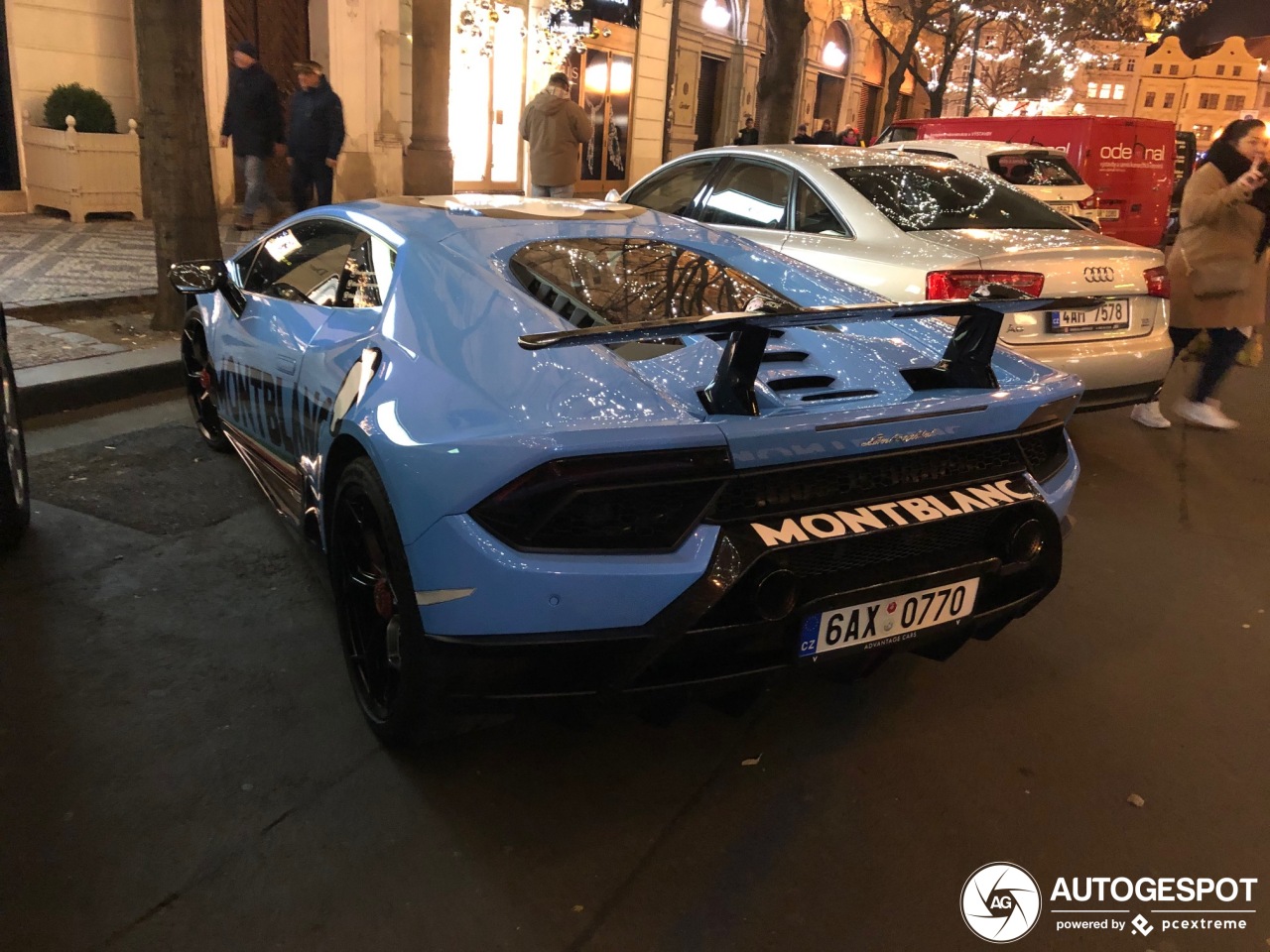 Lamborghini Huracán LP640-4 Performante