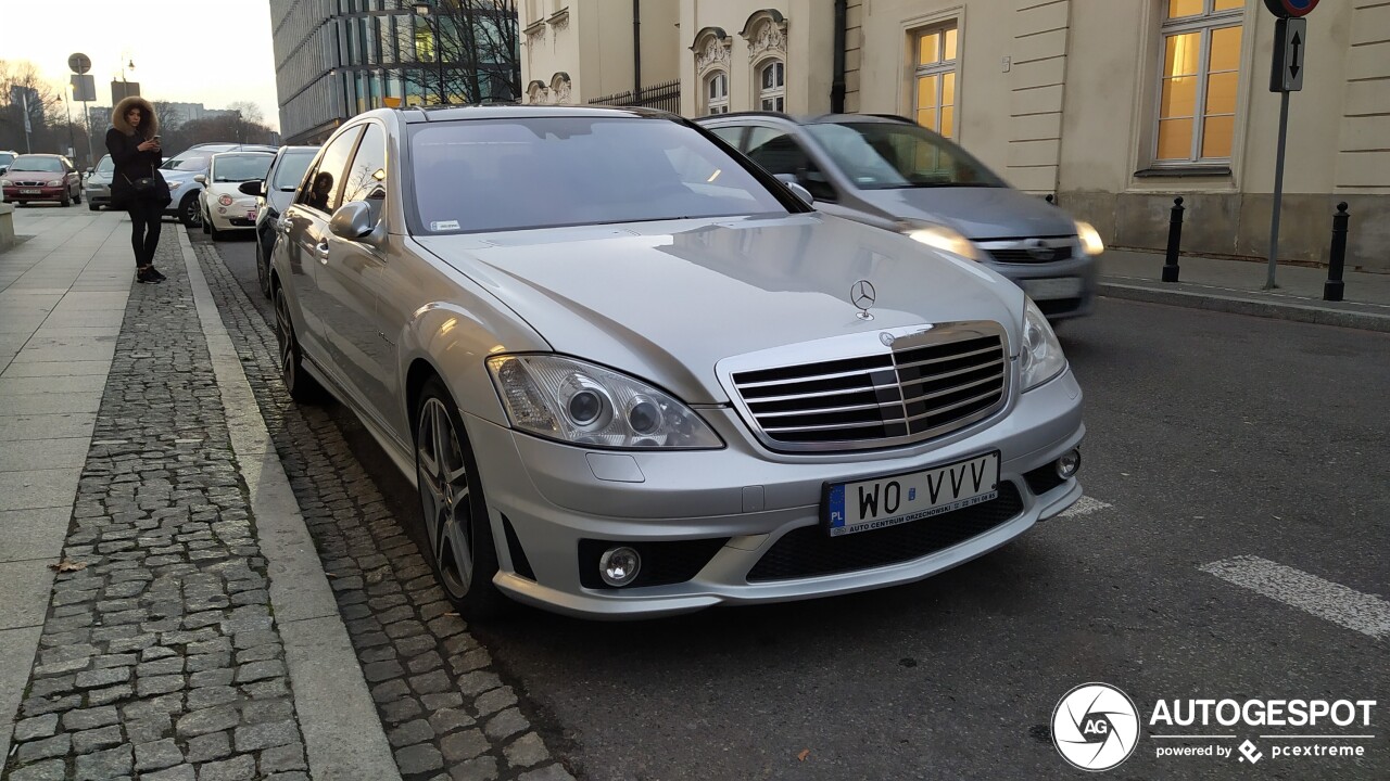 Mercedes-Benz S 65 AMG V221