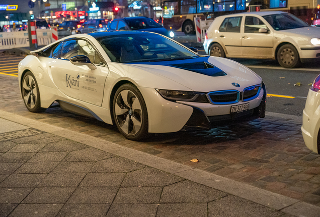 BMW i8