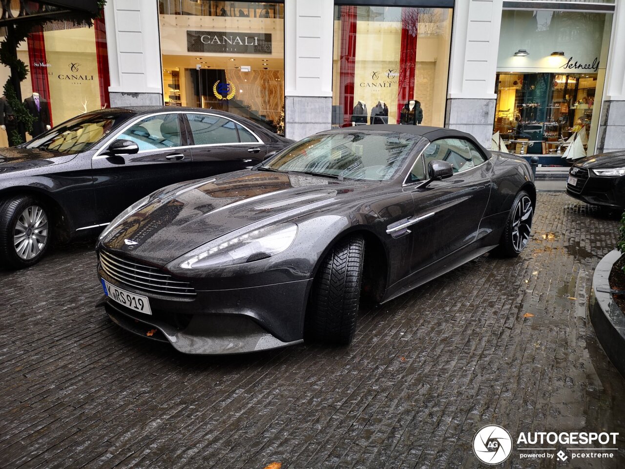 Aston Martin Vanquish Volante