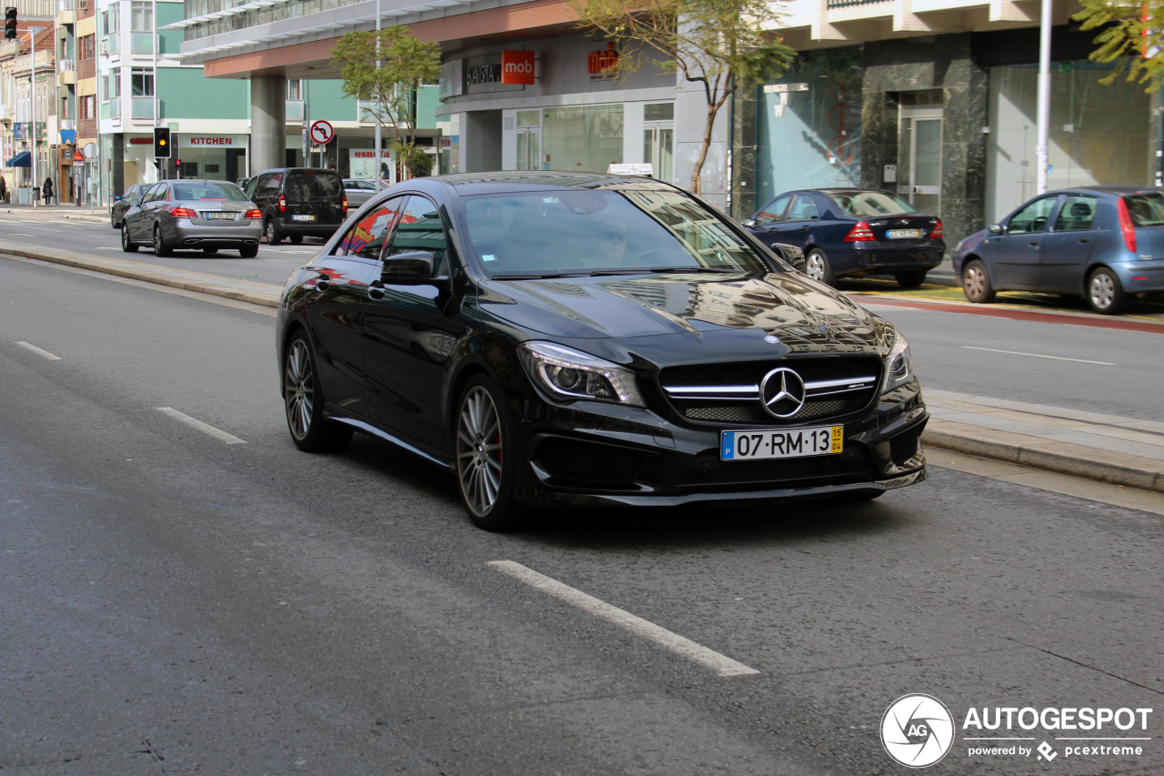 Mercedes-Benz CLA 45 AMG C117