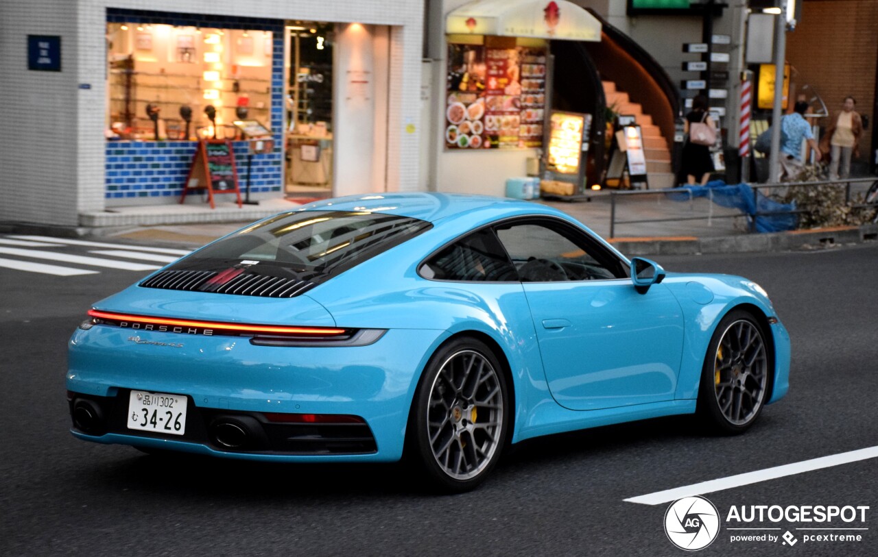 Porsche 992 Carrera 4S