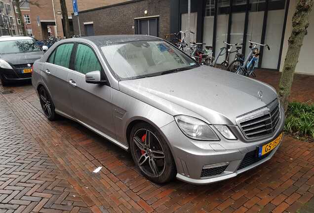 Mercedes-Benz E 63 AMG W212 V8 Biturbo