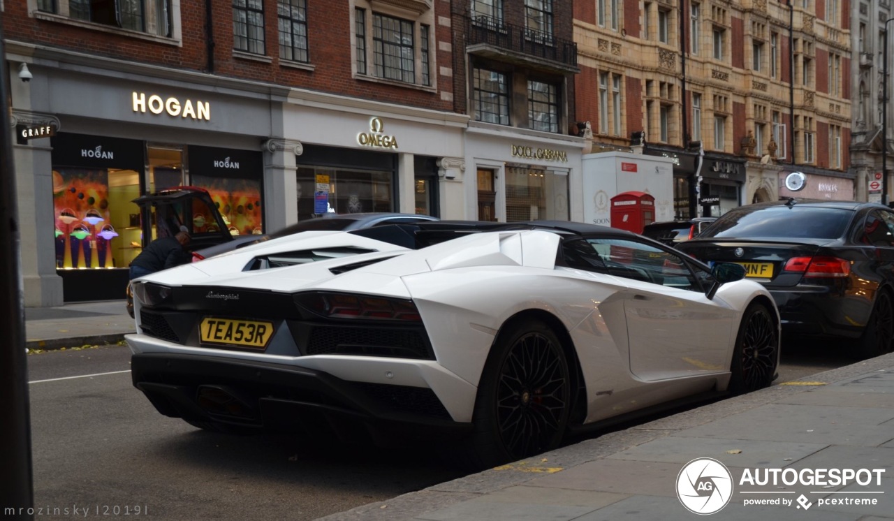 Lamborghini Aventador S LP740-4 Roadster